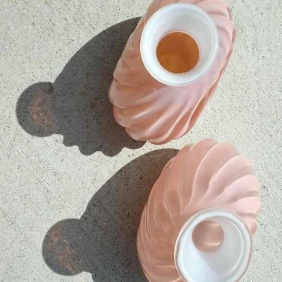 2 Larry Laslo for Mikasa Pink Ribbed Opal White topped Art Glass Vases - Picture 5 of 11